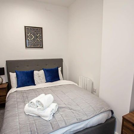 Lovely Open Plan 1 Bedroom Apartment In Bolton Exteriér fotografie