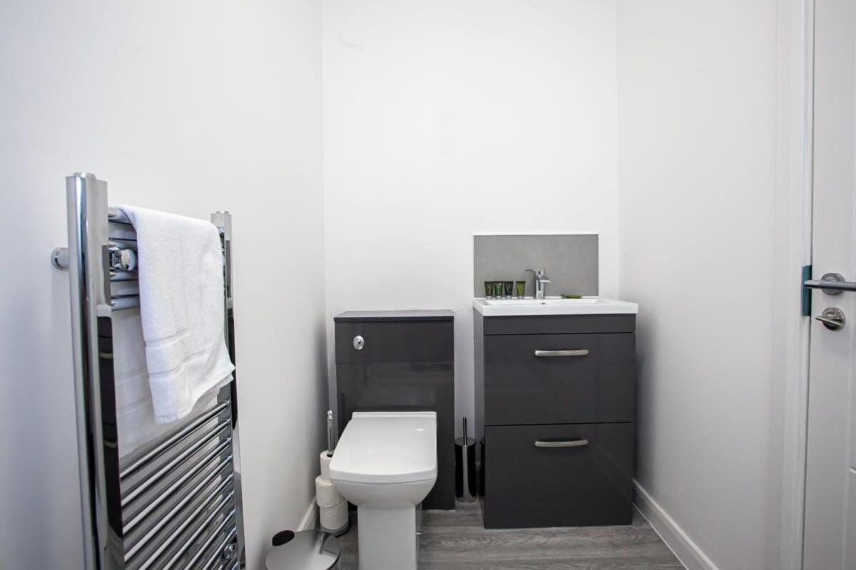 Lovely Open Plan 1 Bedroom Apartment In Bolton Exteriér fotografie