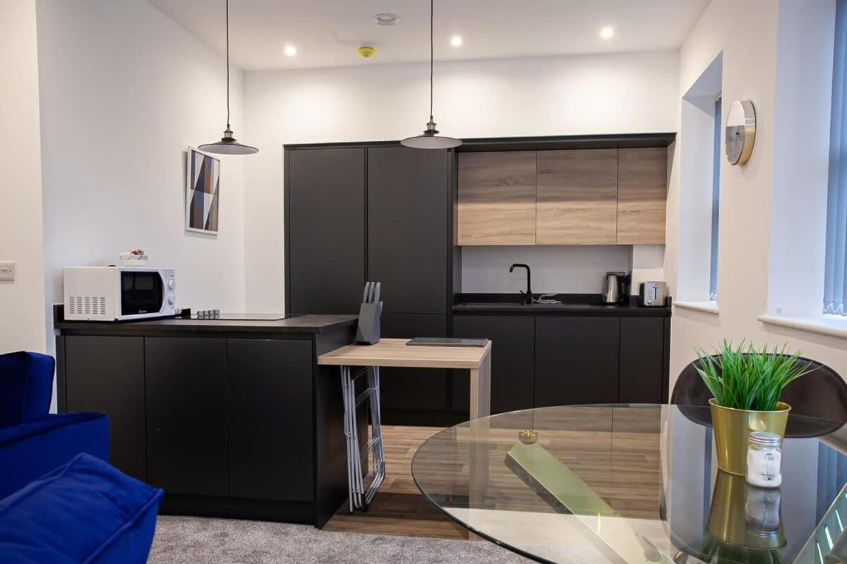 Lovely Open Plan 1 Bedroom Apartment In Bolton Exteriér fotografie